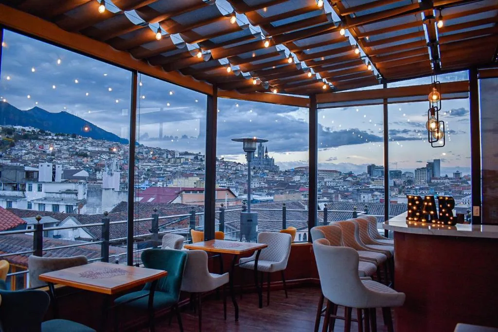 Hotel & Rooftop King Experience by David — San Marcos, Quito