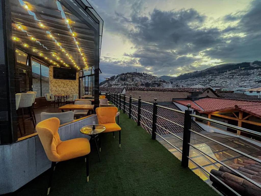 Hotel & Rooftop King Experience by David — San Marcos, Quito